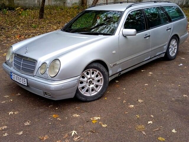 Серый Мерседес Е-Класс, объемом двигателя 2.4 л и пробегом 233 тыс. км за 3200 $, фото 6 на Automoto.ua