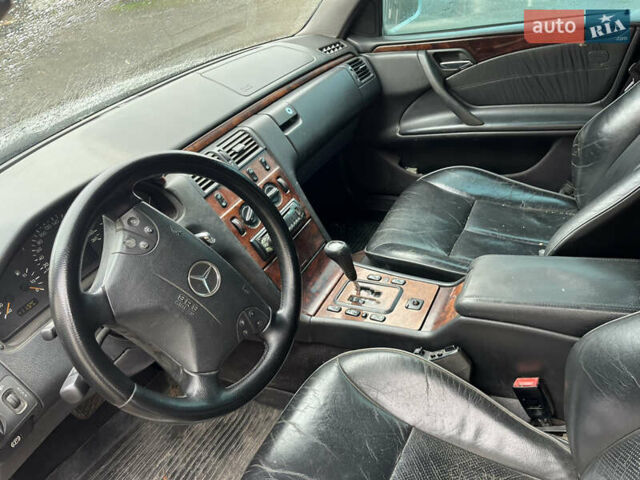 Мерседес Е-Класс 1999 в Хусте на Automoto.ua Серый Мерседес Е-Класс, объемом двигателя 3.2 л и пробегом 580 тыс. км за 3000 $, фото 10 на Automoto.ua
