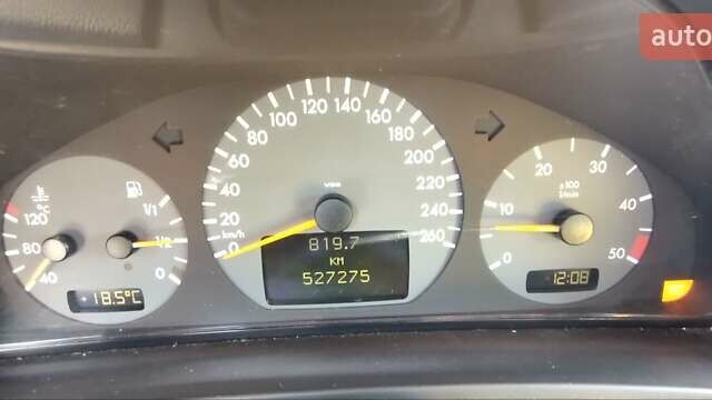 Сірий Мерседес Е-Клас, об'ємом двигуна 2.15 л та пробігом 500 тис. км за 3100 $, фото 3 на Automoto.ua