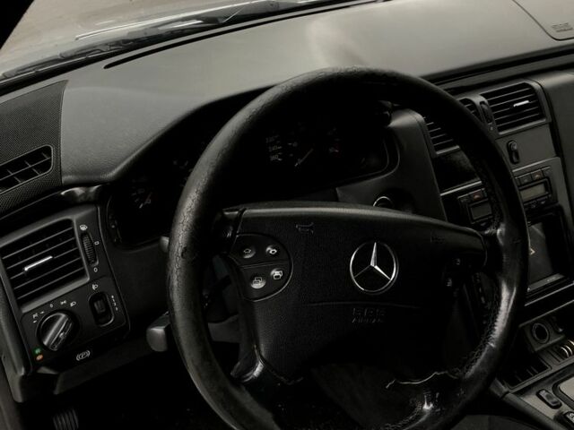 Сірий Мерседес Е-Клас, об'ємом двигуна 3.2 л та пробігом 3 тис. км за 3000 $, фото 6 на Automoto.ua