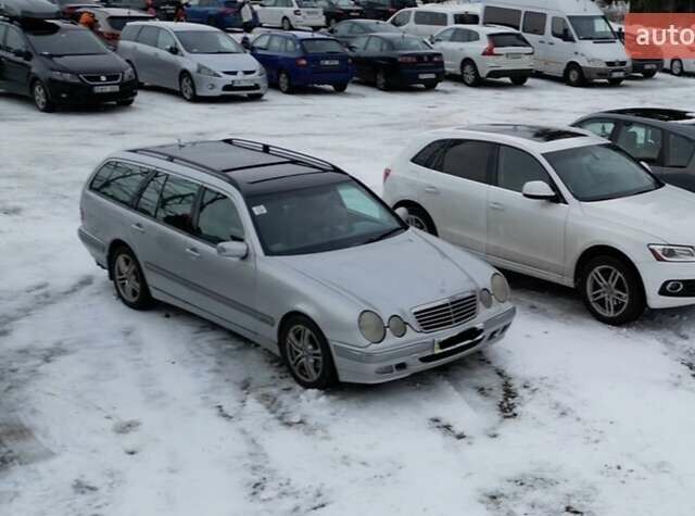 Серый Мерседес Е-Класс, объемом двигателя 3.2 л и пробегом 514 тыс. км за 4443 $, фото 5 на Automoto.ua