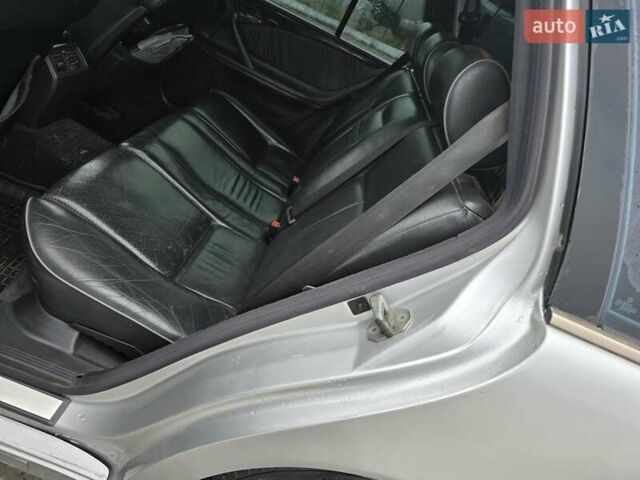 Мерседес Е-Класс 2000 в Хмельницком на Automoto.ua Серый Мерседес Е-Класс, объемом двигателя 2.4 л и пробегом 460 тыс. км за 2800 $, фото 4 на Automoto.ua