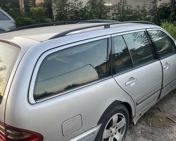 Сірий Мерседес Е-Клас, об'ємом двигуна 2.15 л та пробігом 520 тис. км за 1300 $, фото 2 на Automoto.ua
