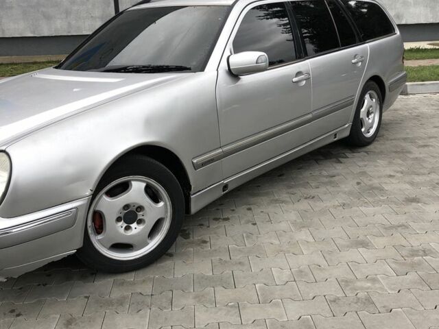Сірий Мерседес Е-Клас, об'ємом двигуна 3.2 л та пробігом 3 тис. км за 3000 $, фото 2 на Automoto.ua