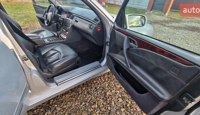 Серый Мерседес Е-Класс, объемом двигателя 2.7 л и пробегом 532 тыс. км за 4750 $, фото 9 на Automoto.ua