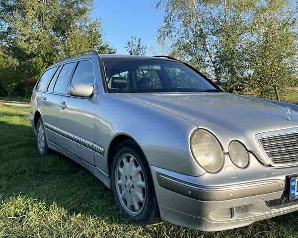 Сірий Мерседес Е-Клас, об'ємом двигуна 2.7 л та пробігом 525 тис. км за 4650 $, фото 2 на Automoto.ua