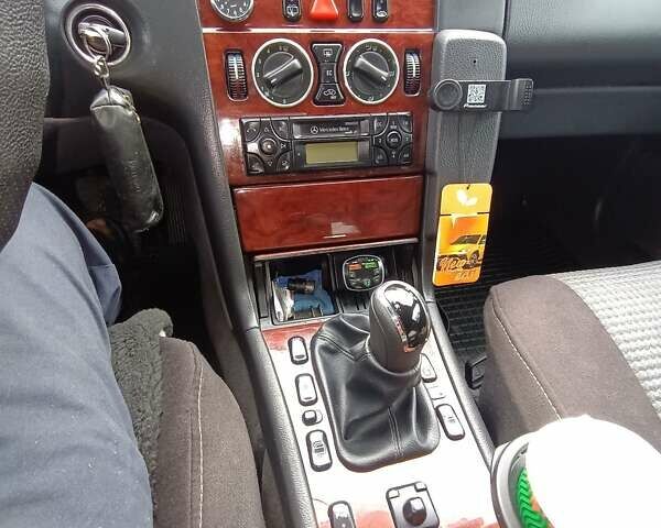 Серый Мерседес Е-Класс, объемом двигателя 2.2 л и пробегом 465 тыс. км за 5000 $, фото 5 на Automoto.ua