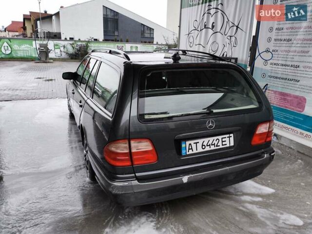 Сірий Мерседес Е-Клас, об'ємом двигуна 2 л та пробігом 442 тис. км за 3200 $, фото 3 на Automoto.ua