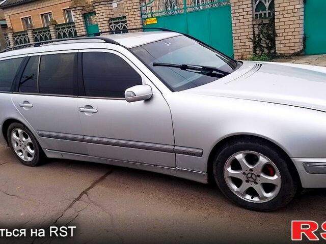 Сірий Мерседес Е-Клас, об'ємом двигуна 2.1 л та пробігом 300 тис. км за 4999 $, фото 4 на Automoto.ua