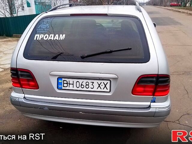 Сірий Мерседес Е-Клас, об'ємом двигуна 2.1 л та пробігом 300 тис. км за 4999 $, фото 3 на Automoto.ua
