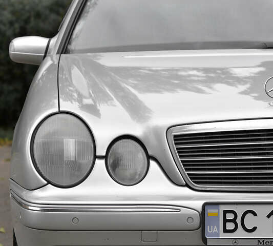 Серый Мерседес Е-Класс, объемом двигателя 2 л и пробегом 511 тыс. км за 3899 $, фото 4 на Automoto.ua