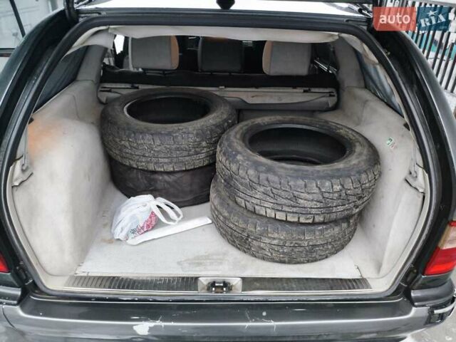 Сірий Мерседес Е-Клас, об'ємом двигуна 2 л та пробігом 442 тис. км за 3200 $, фото 10 на Automoto.ua