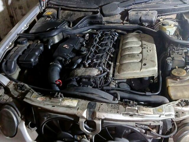 Серый Мерседес Е-Класс, объемом двигателя 3.2 л и пробегом 475 тыс. км за 4200 $, фото 8 на Automoto.ua