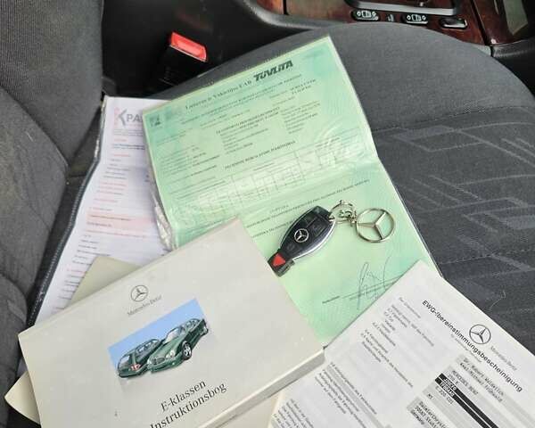 Серый Мерседес Е-Класс, объемом двигателя 2.15 л и пробегом 320 тыс. км за 4700 $, фото 25 на Automoto.ua