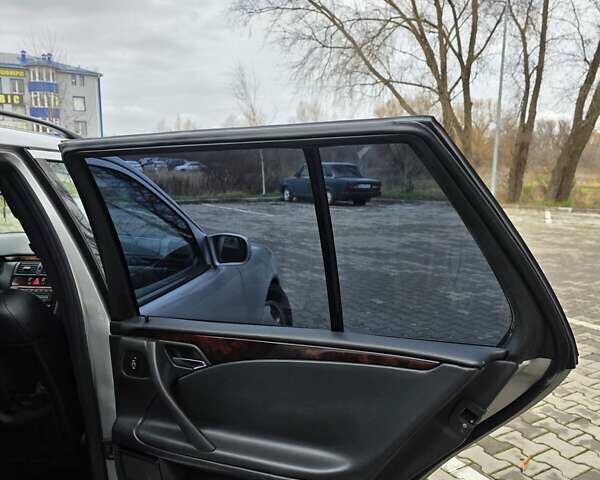 Сірий Мерседес Е-Клас, об'ємом двигуна 3.2 л та пробігом 300 тис. км за 2999 $, фото 10 на Automoto.ua