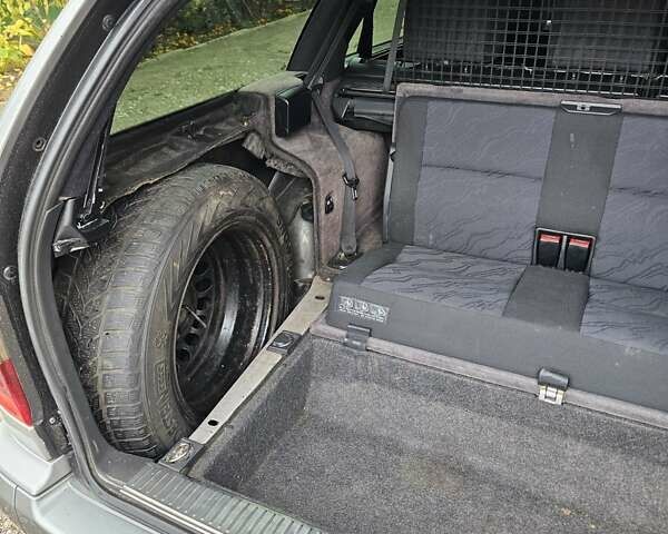 Серый Мерседес Е-Класс, объемом двигателя 2.15 л и пробегом 320 тыс. км за 4700 $, фото 20 на Automoto.ua