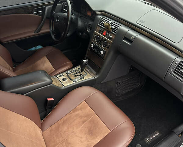 Серый Мерседес Е-Класс, объемом двигателя 2.69 л и пробегом 338 тыс. км за 3800 $, фото 23 на Automoto.ua