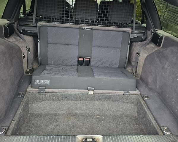 Серый Мерседес Е-Класс, объемом двигателя 2.15 л и пробегом 320 тыс. км за 4700 $, фото 21 на Automoto.ua