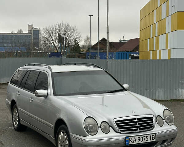 Серый Мерседес Е-Класс, объемом двигателя 2.69 л и пробегом 338 тыс. км за 3800 $, фото 3 на Automoto.ua