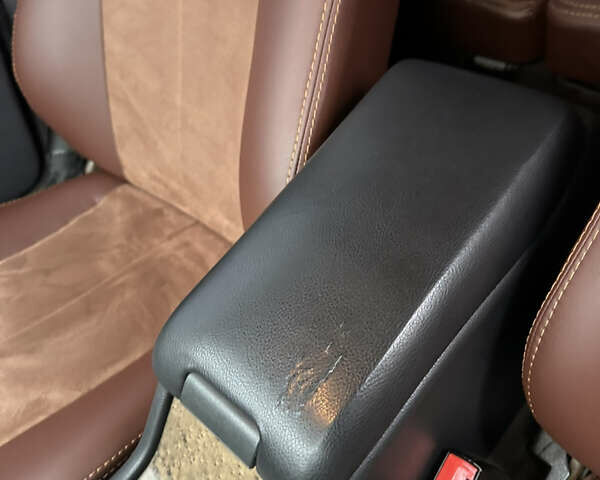 Серый Мерседес Е-Класс, объемом двигателя 2.69 л и пробегом 338 тыс. км за 3800 $, фото 18 на Automoto.ua