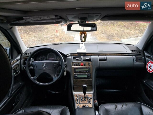 Сірий Мерседес Е-Клас, об'ємом двигуна 3.2 л та пробігом 332 тис. км за 5800 $, фото 24 на Automoto.ua