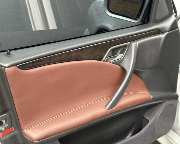 Серый Мерседес Е-Класс, объемом двигателя 2.7 л и пробегом 338 тыс. км за 4300 $, фото 10 на Automoto.ua