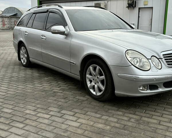 Сірий Мерседес Е-Клас, об'ємом двигуна 2.15 л та пробігом 357 тис. км за 6800 $, фото 9 на Automoto.ua