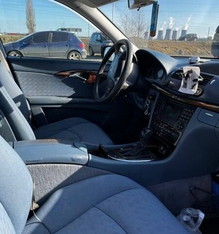 Сірий Мерседес Е-Клас, об'ємом двигуна 2.69 л та пробігом 260 тис. км за 6000 $, фото 4 на Automoto.ua