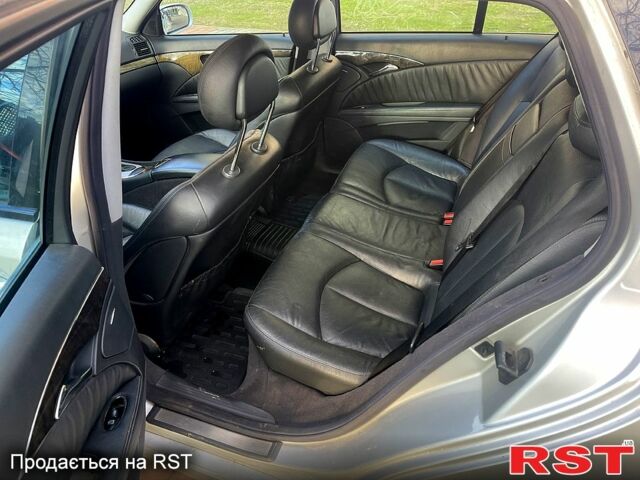 Серый Мерседес Е-Класс, объемом двигателя 2.7 л и пробегом 362 тыс. км за 5700 $, фото 7 на Automoto.ua