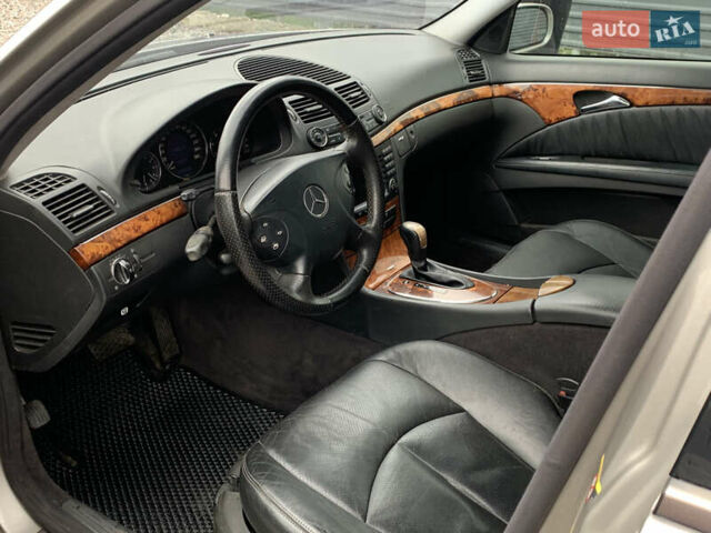 Серый Мерседес Е-Класс, объемом двигателя 3.22 л и пробегом 400 тыс. км за 6500 $, фото 6 на Automoto.ua