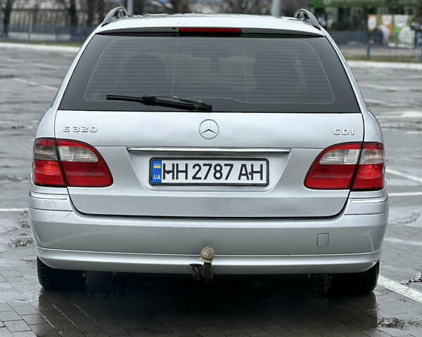 Серый Мерседес Е-Класс, объемом двигателя 3.2 л и пробегом 320 тыс. км за 5299 $, фото 5 на Automoto.ua