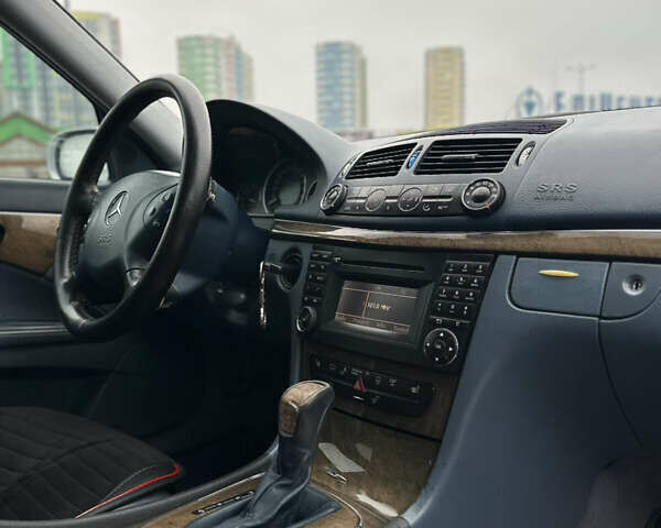 Серый Мерседес Е-Класс, объемом двигателя 3.2 л и пробегом 320 тыс. км за 5299 $, фото 13 на Automoto.ua