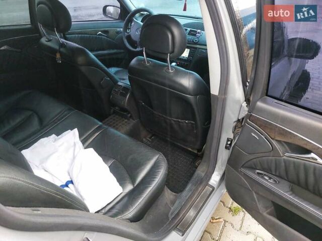 Серый Мерседес Е-Класс, объемом двигателя 2.7 л и пробегом 475 тыс. км за 5500 $, фото 12 на Automoto.ua