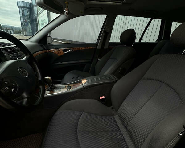 Серый Мерседес Е-Класс, объемом двигателя 2.69 л и пробегом 450 тыс. км за 5600 $, фото 13 на Automoto.ua