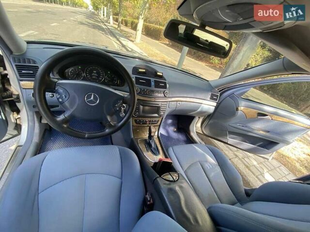 Серый Мерседес Е-Класс, объемом двигателя 3.22 л и пробегом 325 тыс. км за 6400 $, фото 1 на Automoto.ua