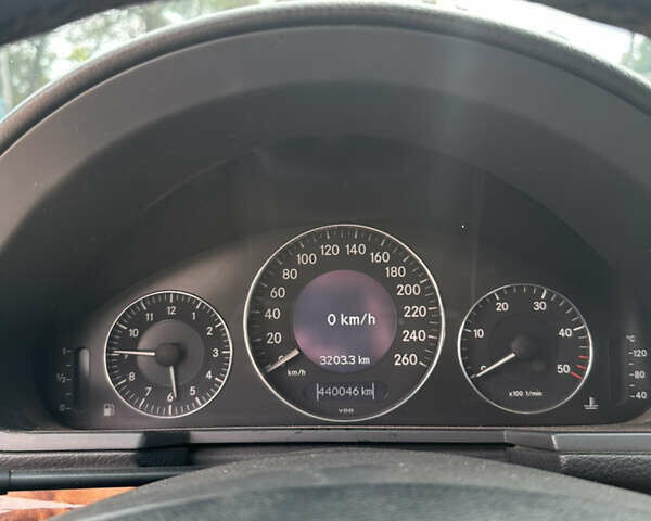 Серый Мерседес Е-Класс, объемом двигателя 2.69 л и пробегом 450 тыс. км за 5600 $, фото 9 на Automoto.ua