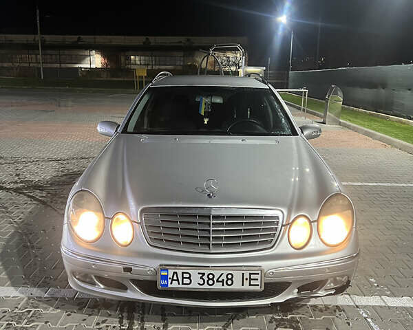 Мерседес Е-Класс 2003 в Виннице на Automoto.ua Серый Мерседес Е-Класс, объемом двигателя 2.15 л и пробегом 350 тыс. км за 4999 $, фото 4 на Automoto.ua