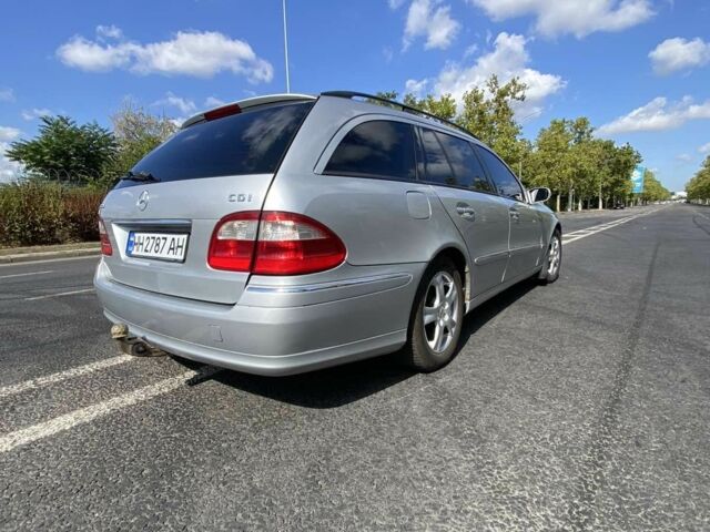 Серый Мерседес Е-Класс, объемом двигателя 3.2 л и пробегом 325 тыс. км за 6200 $, фото 5 на Automoto.ua