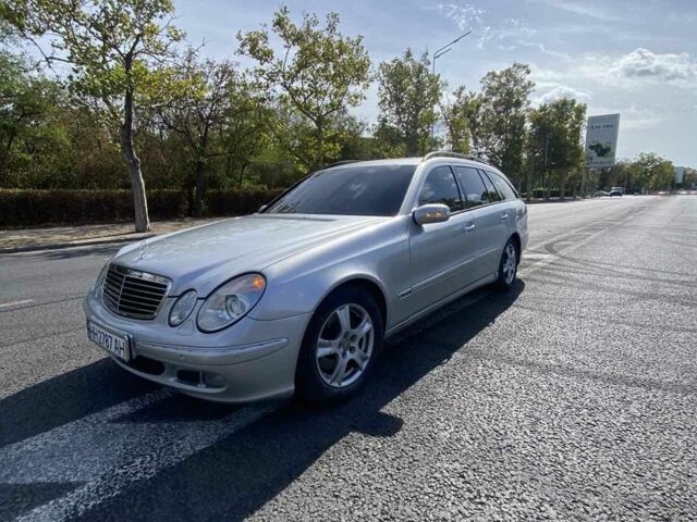 Серый Мерседес Е-Класс, объемом двигателя 3.2 л и пробегом 325 тыс. км за 6200 $, фото 7 на Automoto.ua