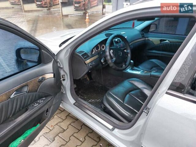 Серый Мерседес Е-Класс, объемом двигателя 2.7 л и пробегом 480 тыс. км за 5100 $, фото 17 на Automoto.ua