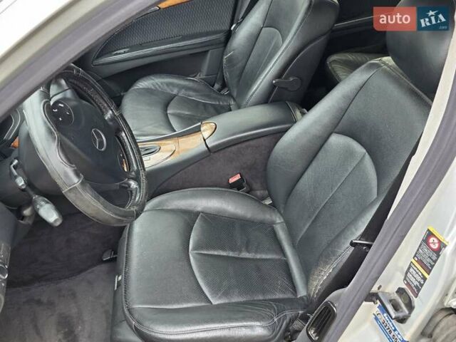 Серый Мерседес Е-Класс, объемом двигателя 2.15 л и пробегом 336 тыс. км за 6700 $, фото 5 на Automoto.ua