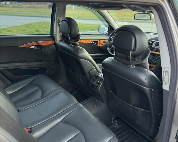 Серый Мерседес Е-Класс, объемом двигателя 2.7 л и пробегом 400 тыс. км за 6500 $, фото 22 на Automoto.ua