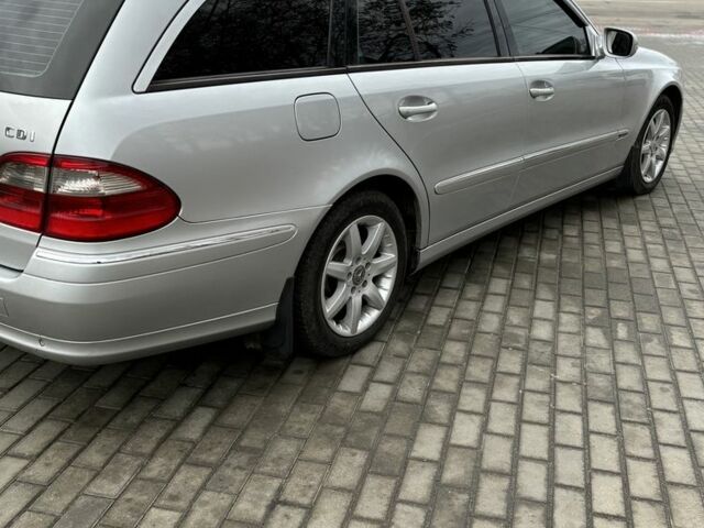 Серый Мерседес Е-Класс, объемом двигателя 2.1 л и пробегом 338 тыс. км за 6900 $, фото 12 на Automoto.ua