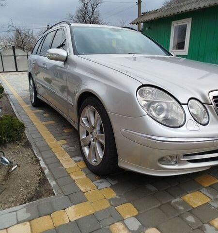 Серый Мерседес Е-Класс, объемом двигателя 2.7 л и пробегом 307 тыс. км за 7200 $, фото 3 на Automoto.ua