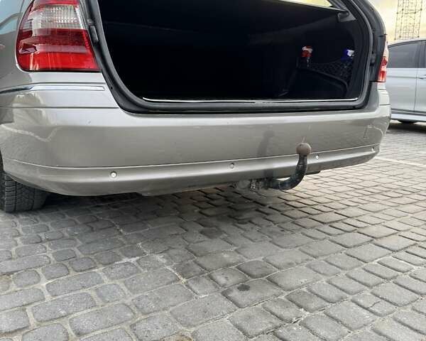 Серый Мерседес Е-Класс, объемом двигателя 2.7 л и пробегом 400 тыс. км за 6500 $, фото 10 на Automoto.ua