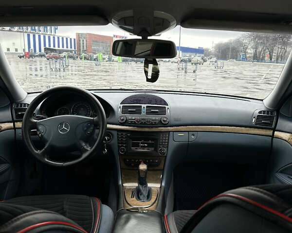 Серый Мерседес Е-Класс, объемом двигателя 3.2 л и пробегом 320 тыс. км за 5299 $, фото 14 на Automoto.ua