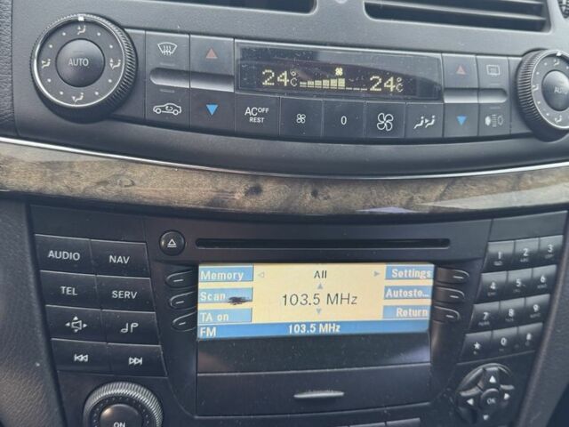 Сірий Мерседес Е-Клас, об'ємом двигуна 2.2 л та пробігом 405 тис. км за 3200 $, фото 11 на Automoto.ua