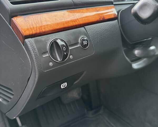 Серый Мерседес Е-Класс, объемом двигателя 2.7 л и пробегом 400 тыс. км за 6500 $, фото 19 на Automoto.ua