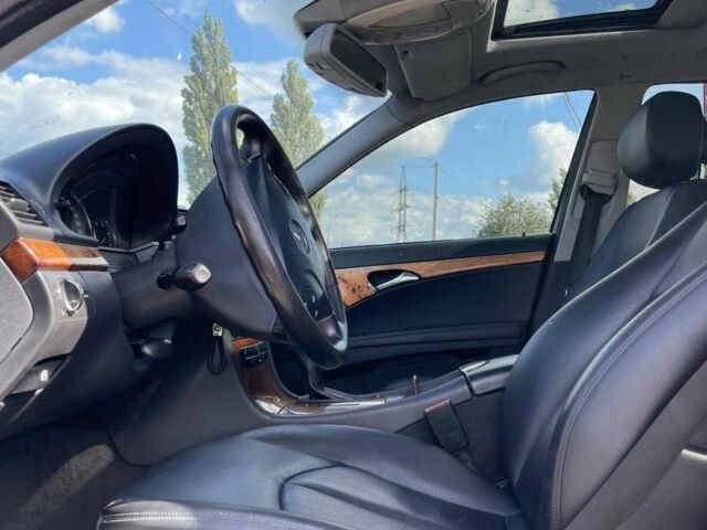 Сірий Мерседес Е-Клас, об'ємом двигуна 2.1 л та пробігом 480 тис. км за 4500 $, фото 3 на Automoto.ua