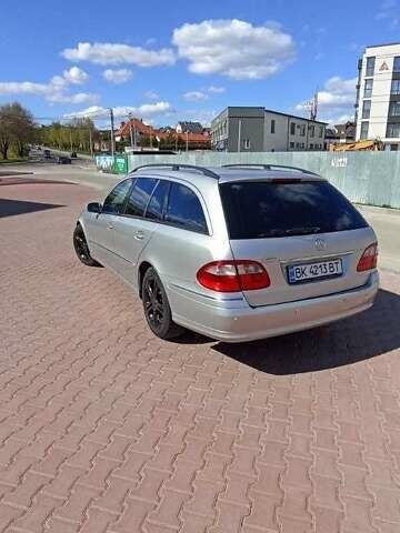 Серый Мерседес Е-Класс, объемом двигателя 2.7 л и пробегом 246 тыс. км за 7316 $, фото 3 на Automoto.ua